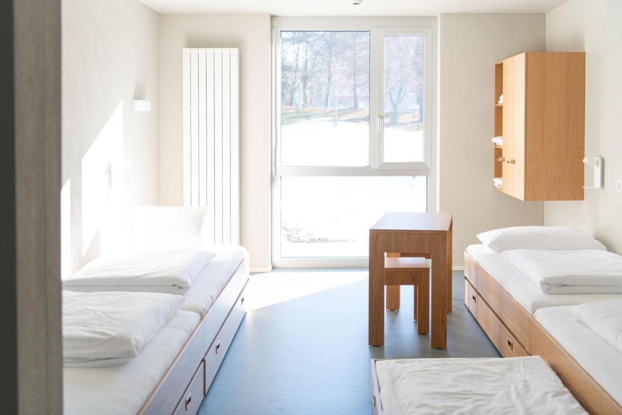Lintharena Ag Hotel Näfels Екстериор снимка